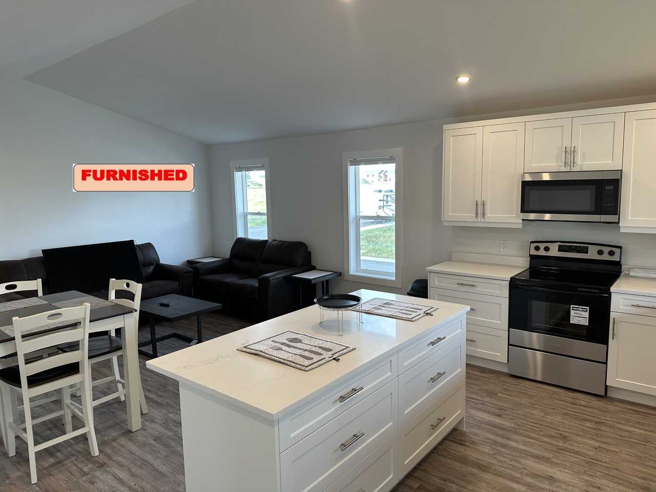 8215 81a Street - Photo 2 of 11