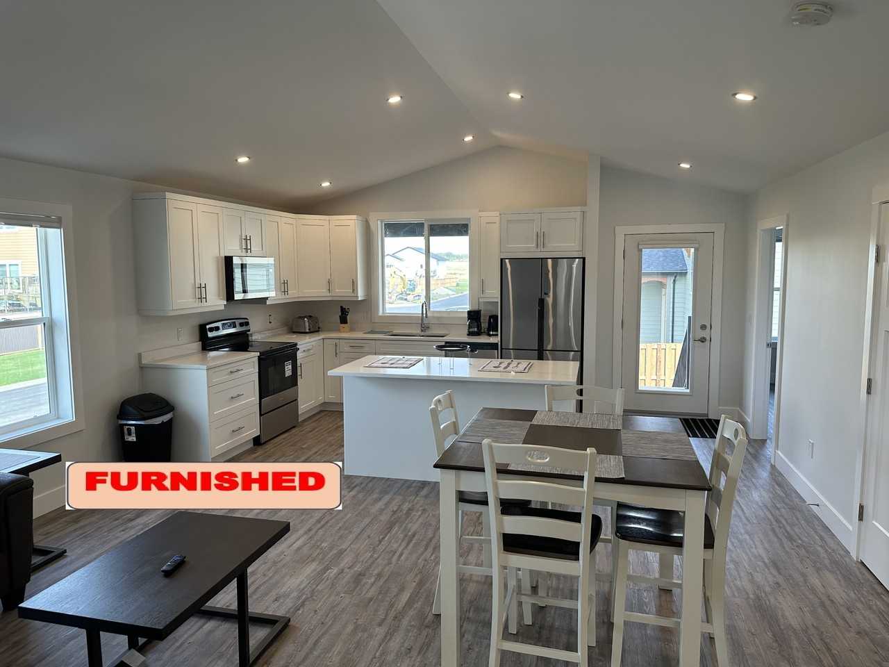 8215 81a Street - Photo 3 of 11