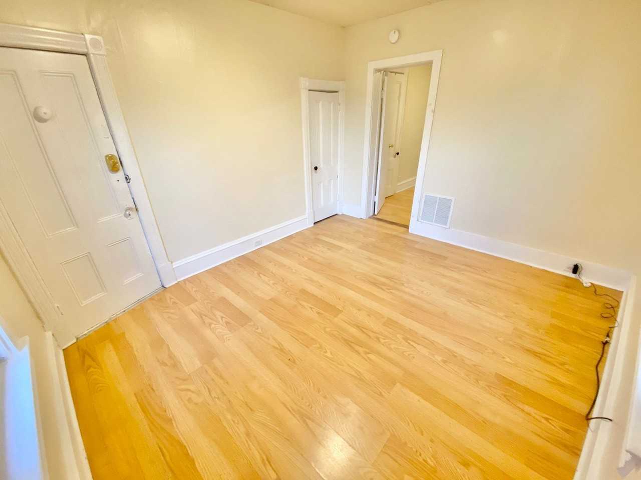 54-56 Intervale Avenue - Photo 2 of 33