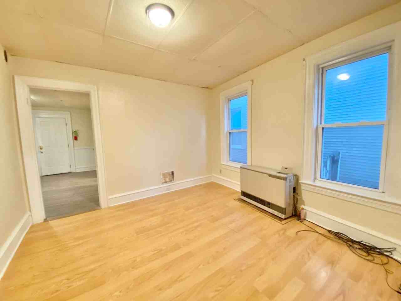 54-56 Intervale Avenue - Photo 3 of 33