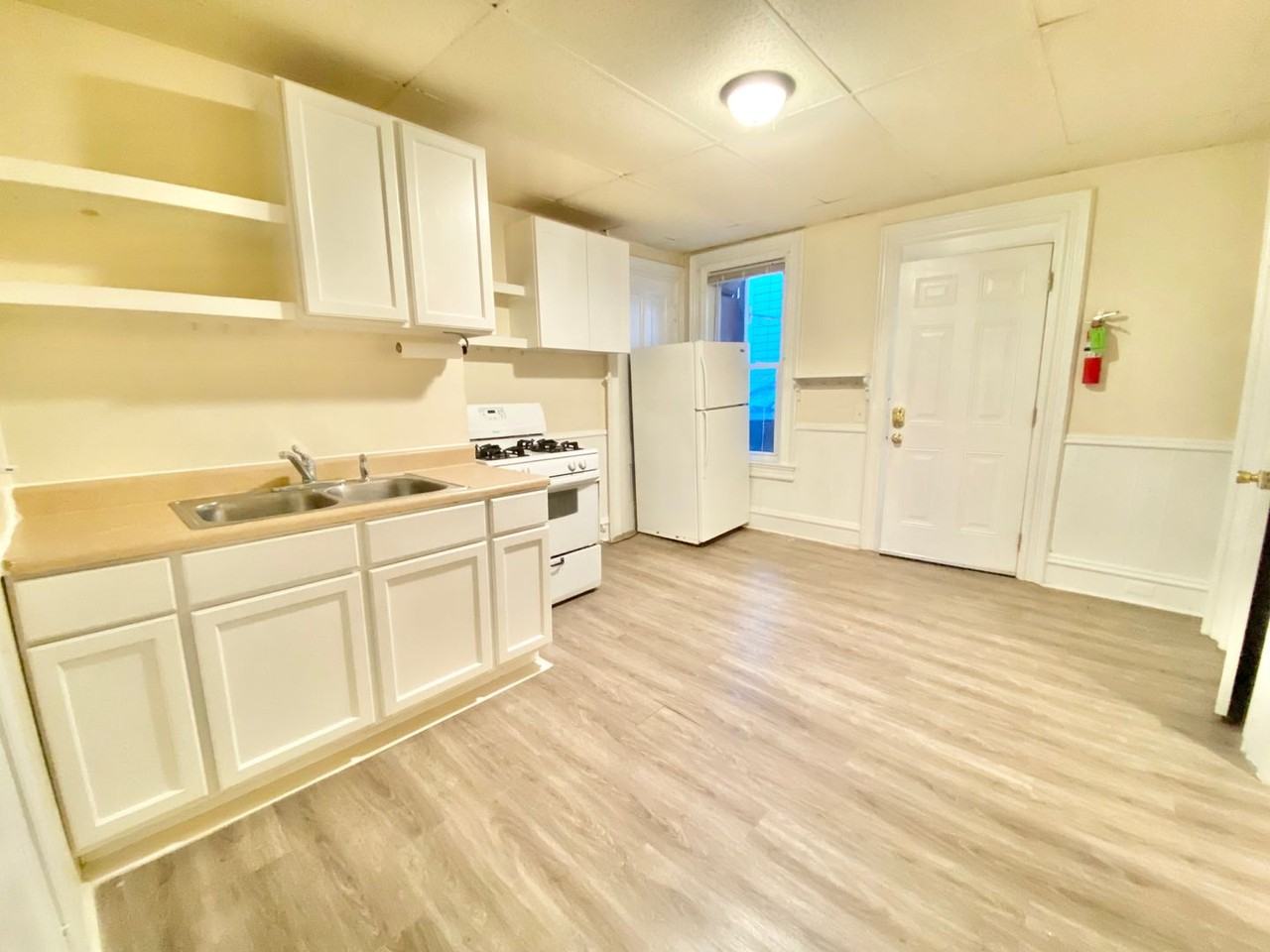 54-56 Intervale Avenue - Photo 6 of 33