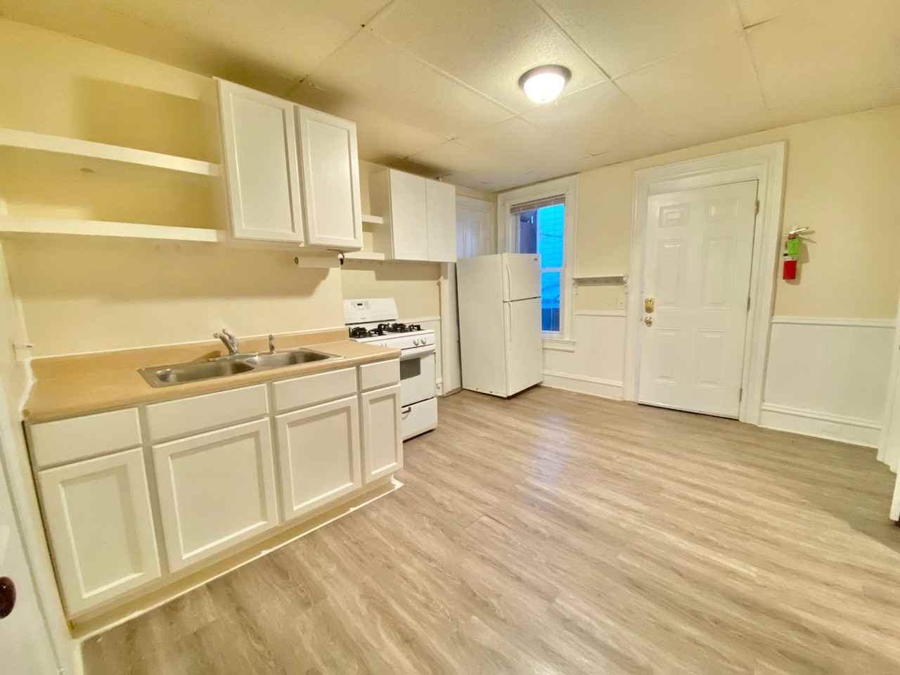 54-56 Intervale Avenue - Photo 7 of 33