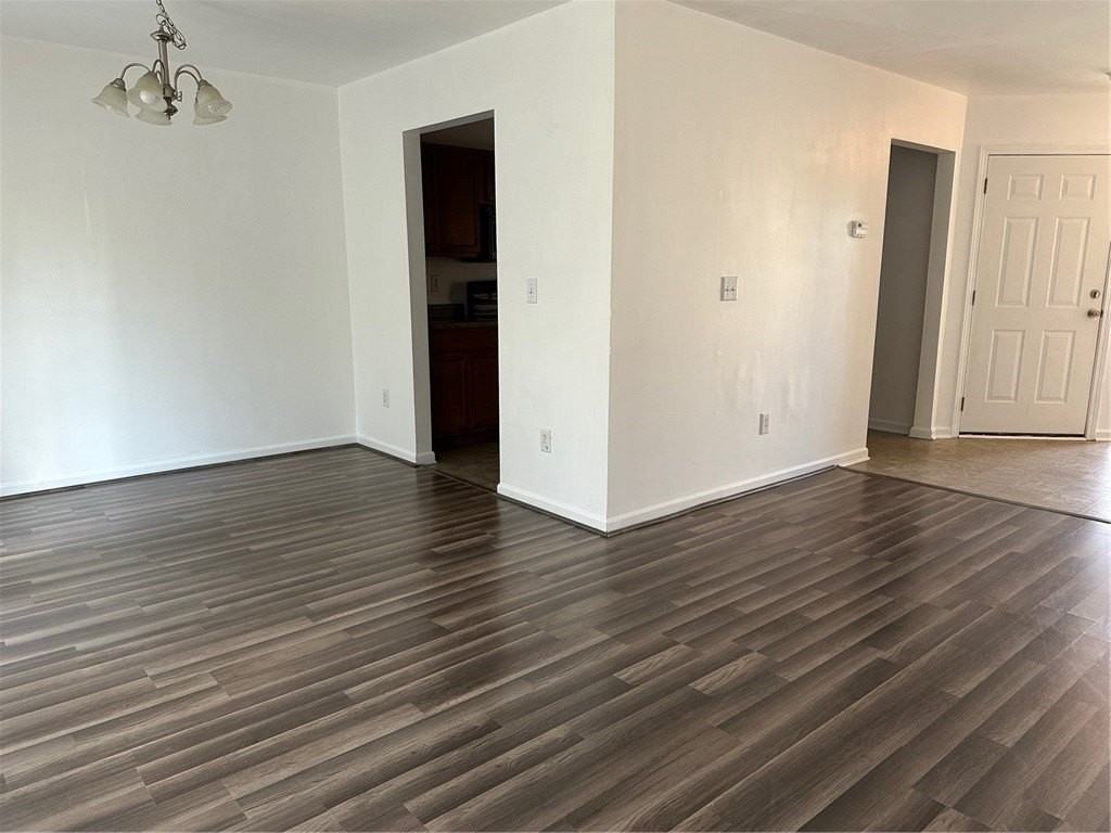 707 Bellview Way - Photo 3 of 14