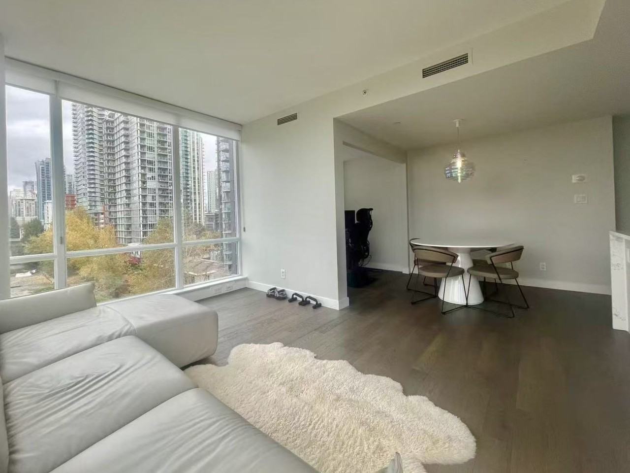 638 Beach Cres #905 - Photo 2 of 15