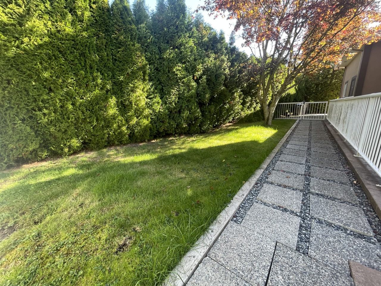 2305 139a St #1 - Photo 2 of 17