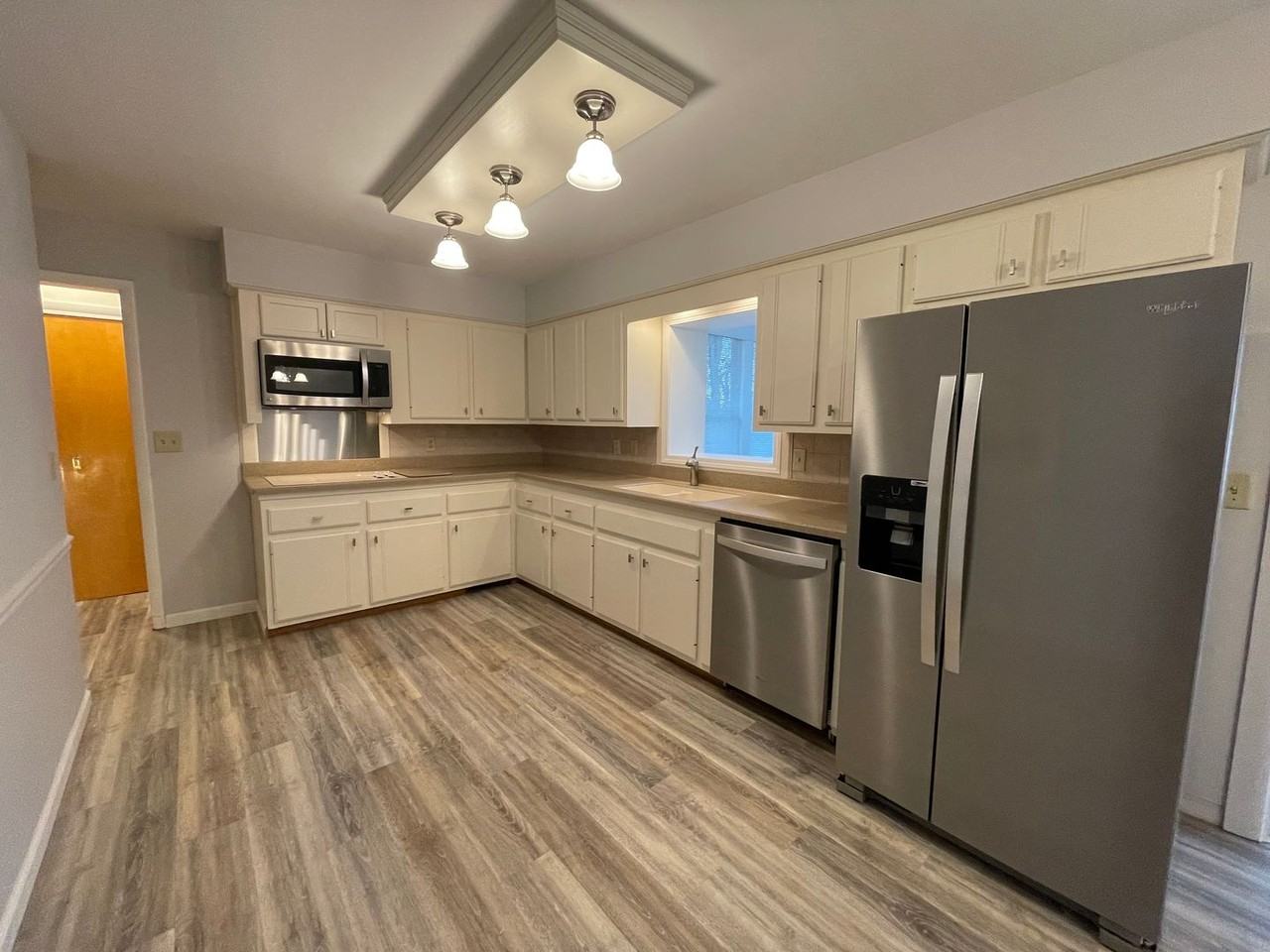 7723 Yorktown Street - Photo 4 of 20