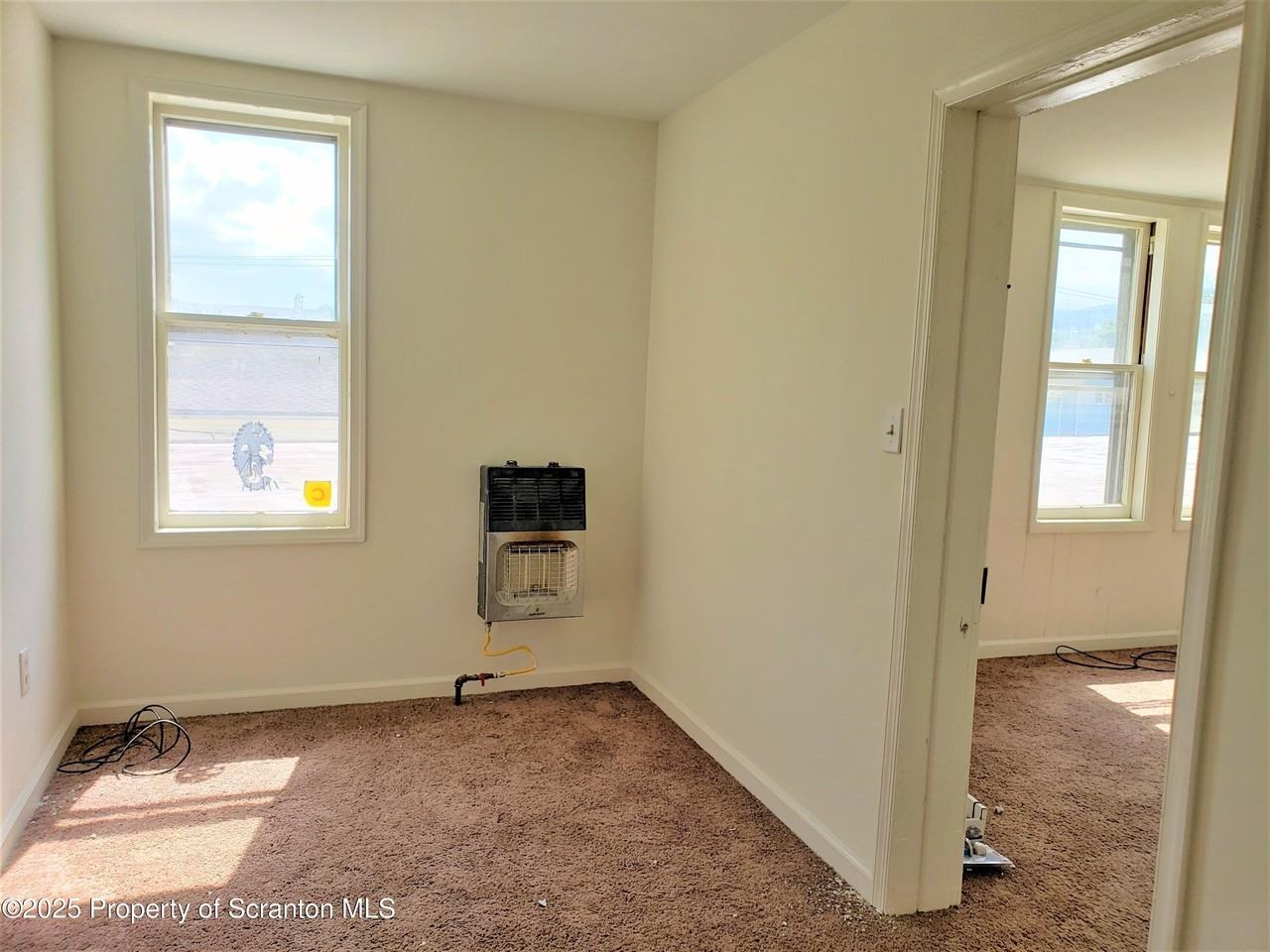 513 Washington Ave Unit 6 #6 - Photo 5 of 10