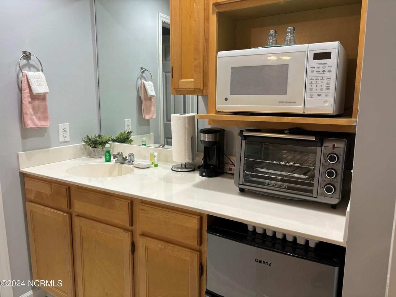 3030 Marsh Winds Circle #1103B - Photo 5 of 14