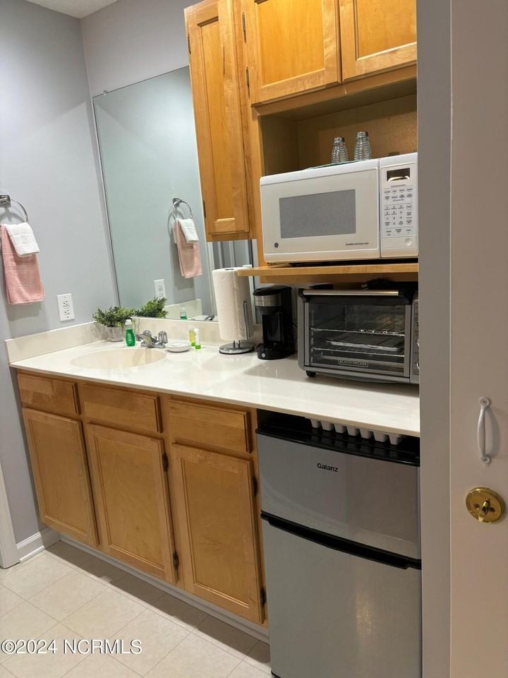 3030 Marsh Winds Circle #1103B - Photo 6 of 14