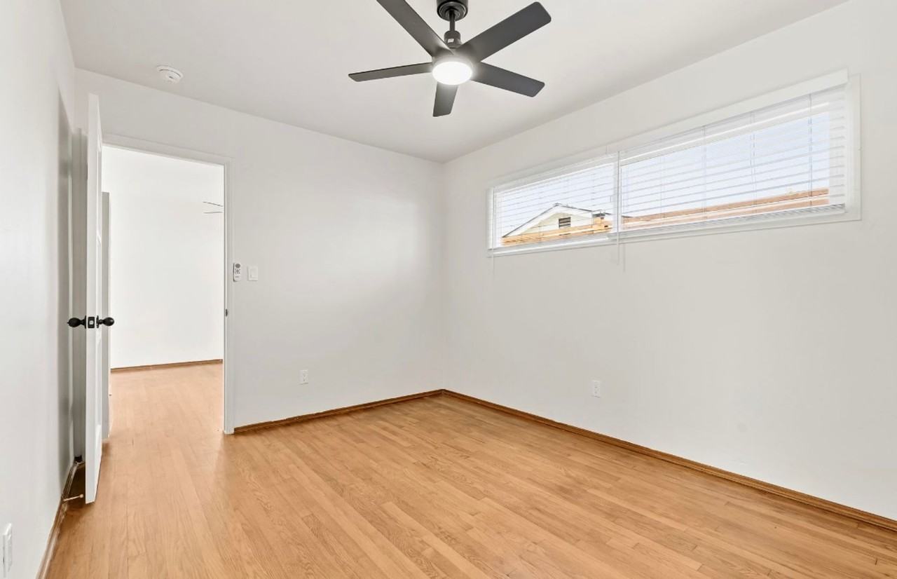 3322 Nile St - Photo 7 of 32