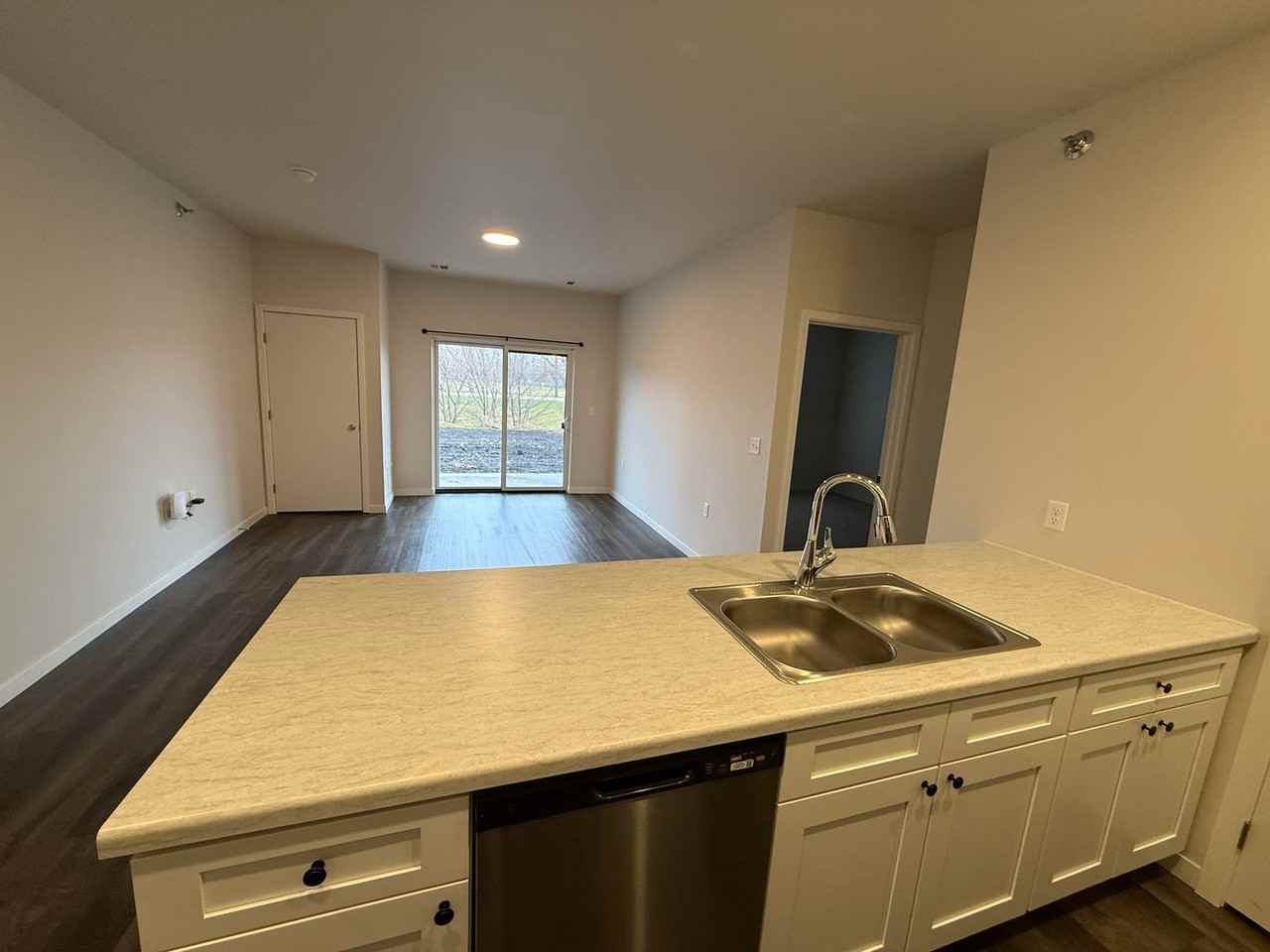 1004 West 9th Street - Photo 2 of 25