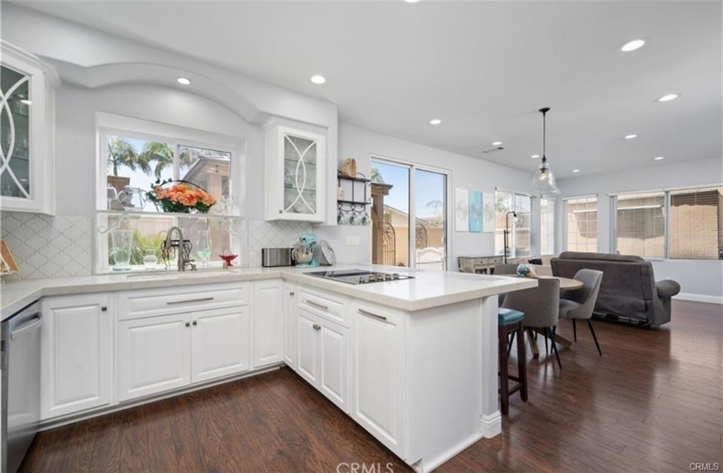 7805 Garfield Avenue - Photo 4 of 16