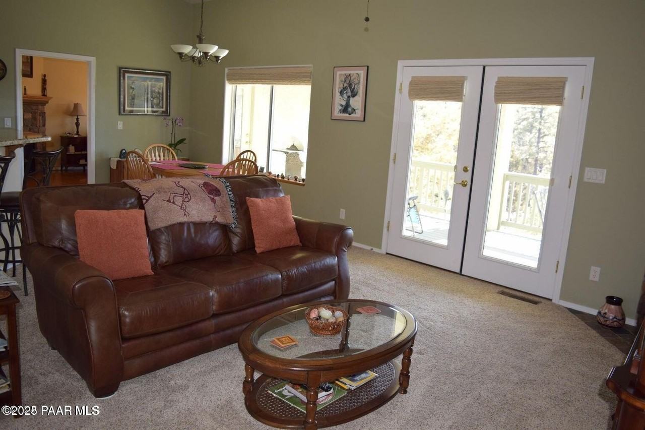 1513 Spruce Canyon Dr - Photo 3 of 9