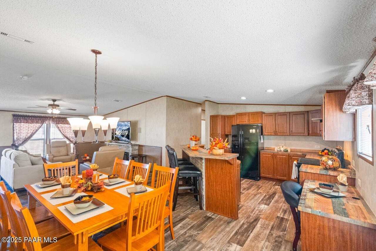 7875 S Loma Ln - Photo 7 of 23