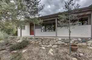 featured image of 1991 Forest Hills Road