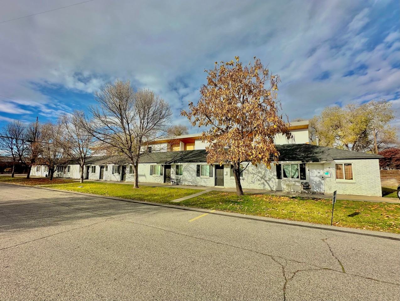 3365 S 900 E - Photo 2 of 4