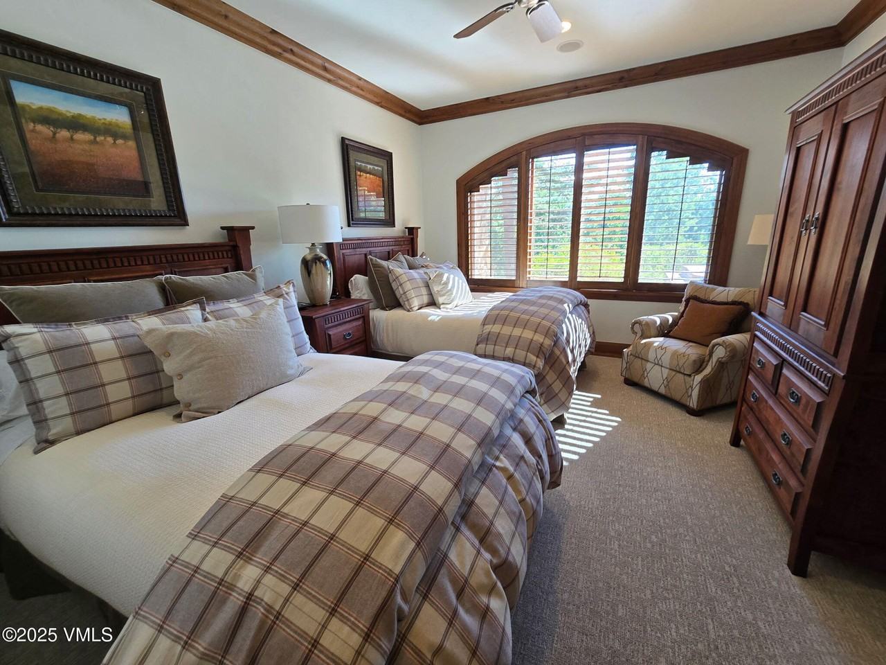 50 Horizon - Photo 3 of 26