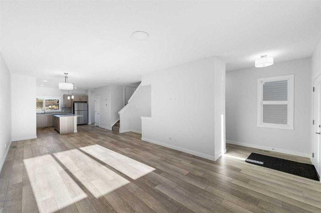 526 Wolf Willow Boulevard SE #1 - Photo 5 of 10