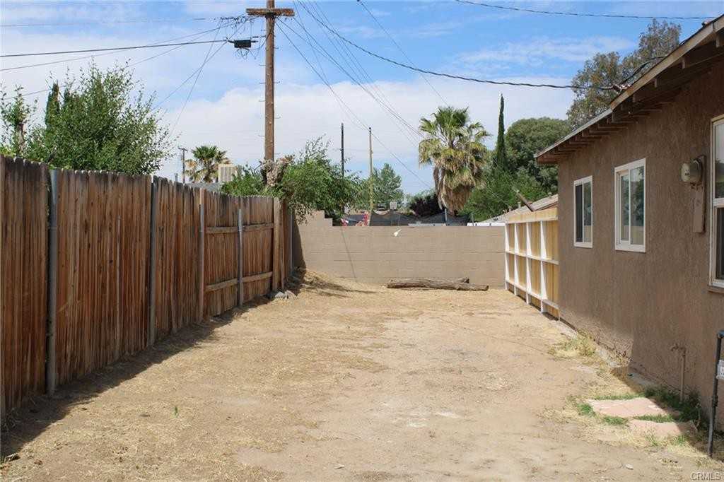 144 E Avenue Q - Photo 4 of 27