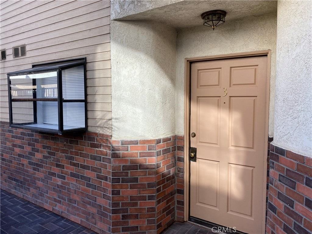 622 North Howard Street - Photo 2 of 16