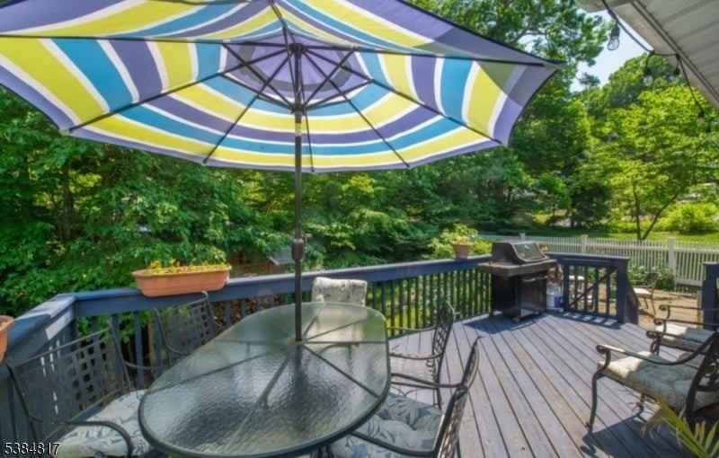 10 Judith Ann Dr - Photo 4 of 35