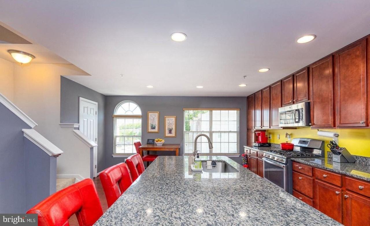 739 English Ivy Way - Photo 3 of 6