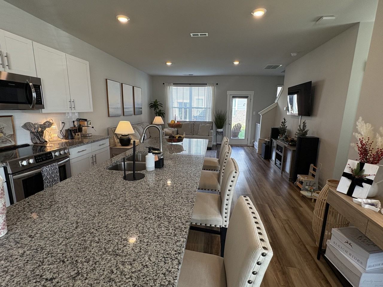 4228 Gandalf Ln - Photo 5 of 17