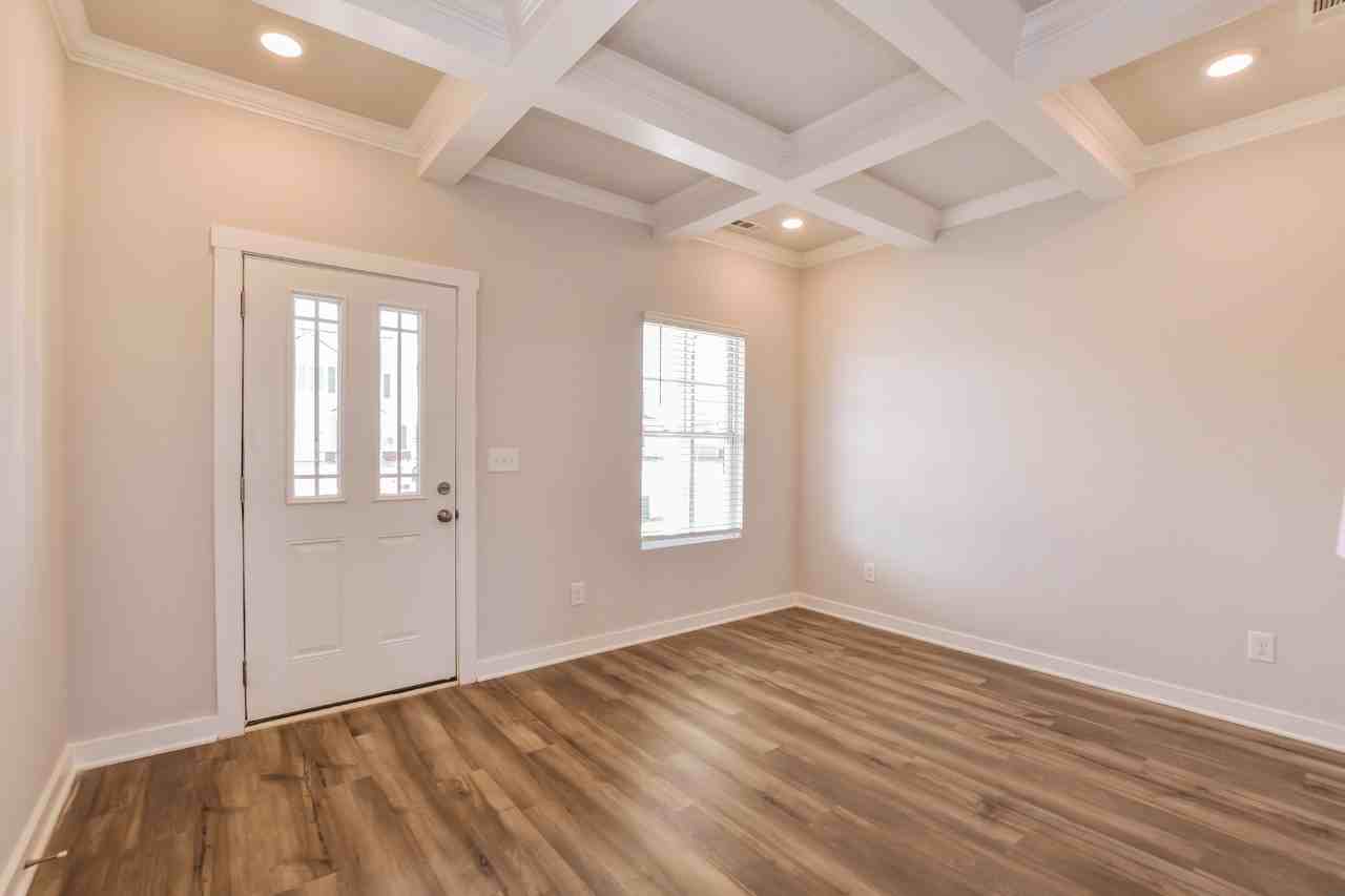 26084 Beech Grove Ln - Photo 7 of 25