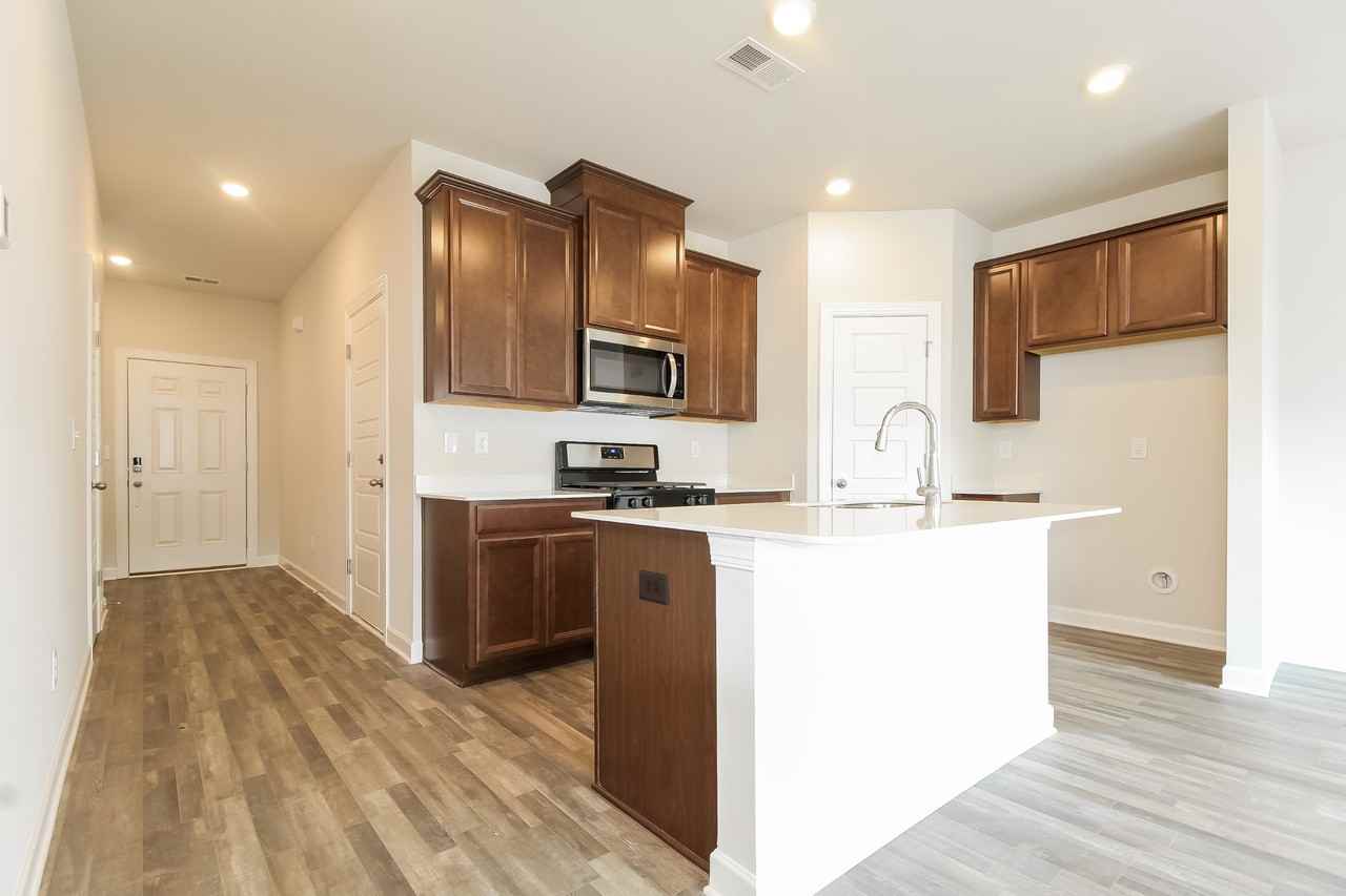 131 Telford Dr - Photo 7 of 16