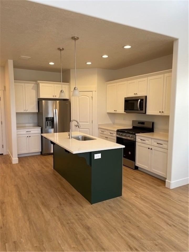 13648 S Vernet Dr - Photo 4 of 7