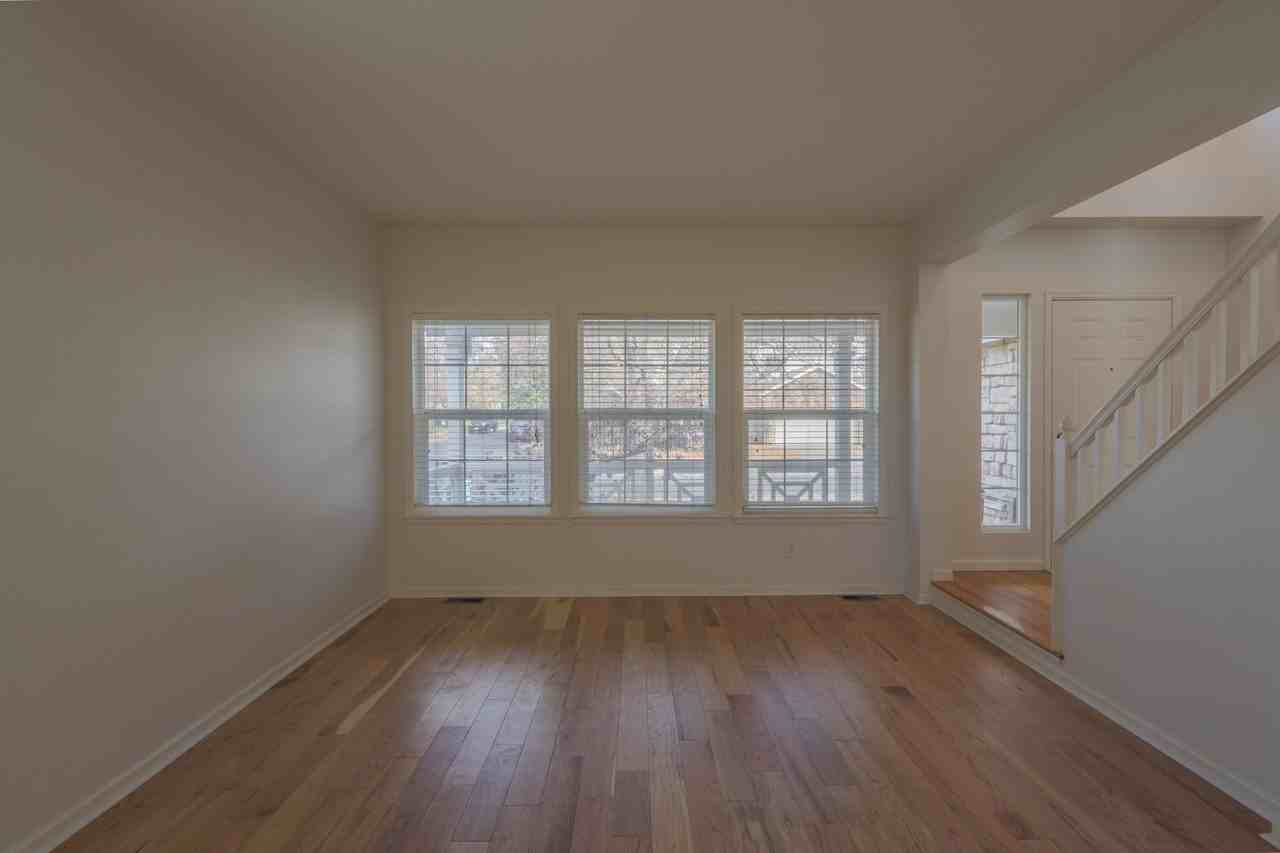 5802 Orchard Creek Lane - Photo 4 of 39