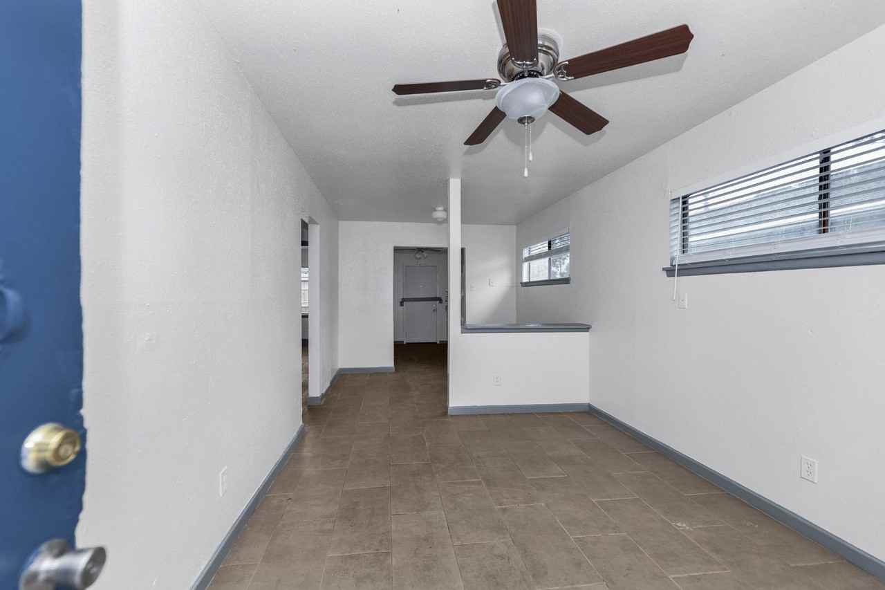 4203 Hirsch Rd #14 - Photo 4 of 14