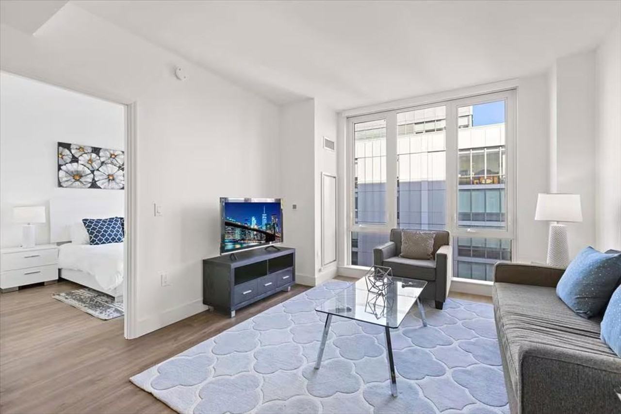 57 Bank Street #1040033P - Photo 2 of 29