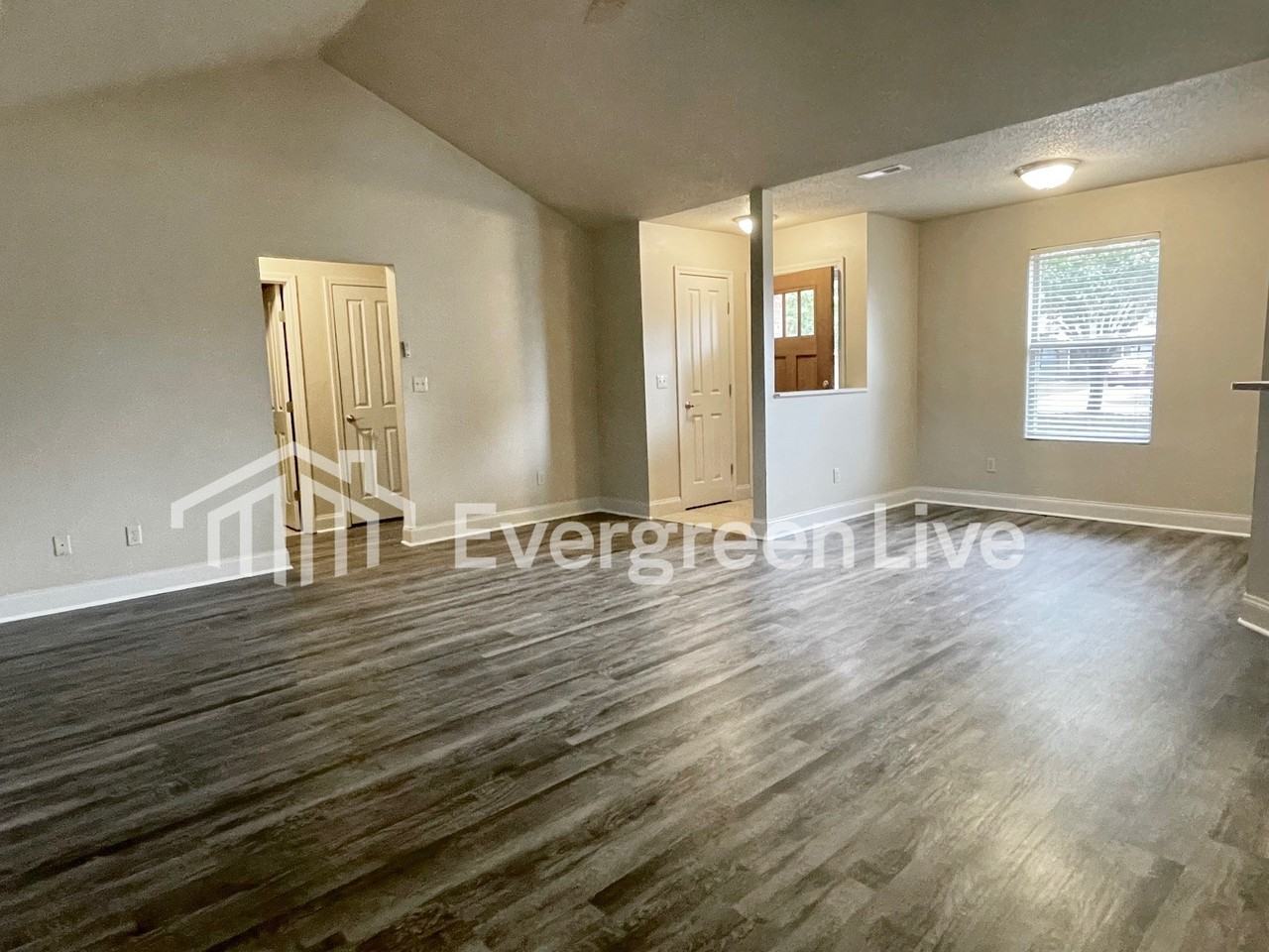 114 Viola Court - Photo 4 of 15