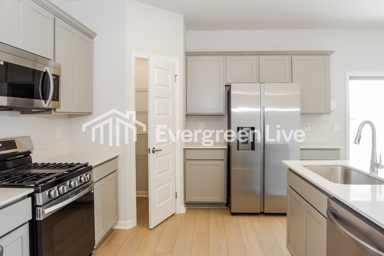 16907 Whispering Pines Dr - Photo 6 of 16