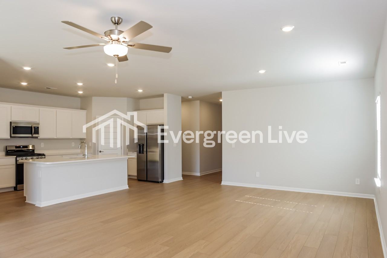 14797 Mountain Stream Dr - Photo 3 of 15
