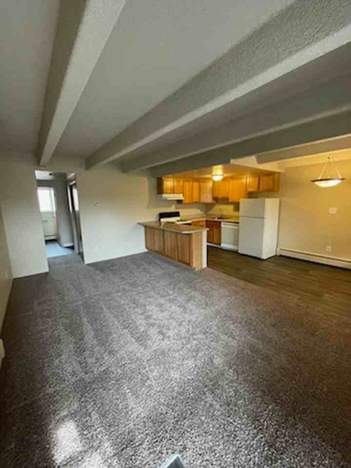 PRESIDENTIAL ARMS  APARTMENTS - Photo 2 of 9