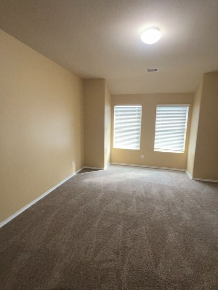 808 N Katydid Ct - Photo 3 of 21