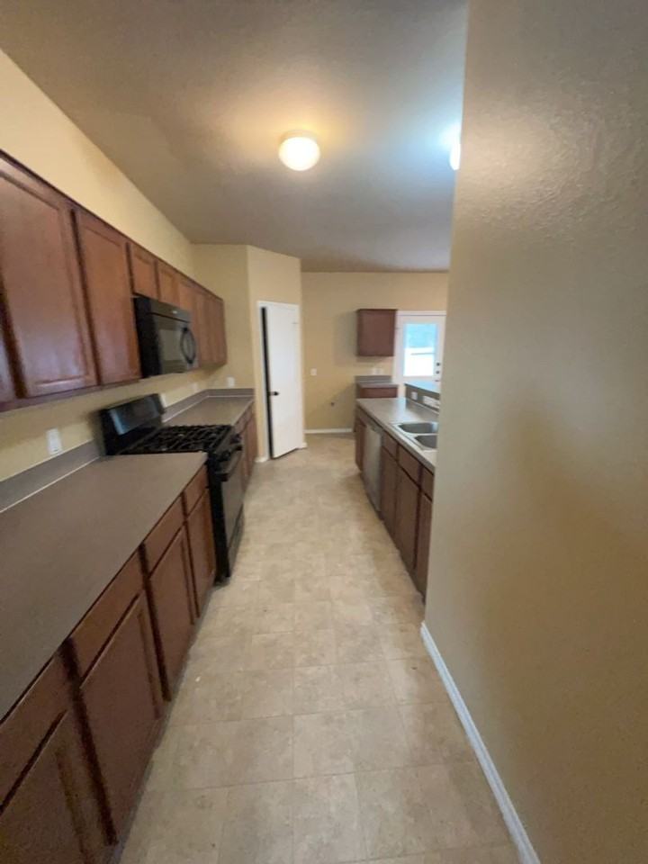 808 N Katydid Ct - Photo 4 of 21