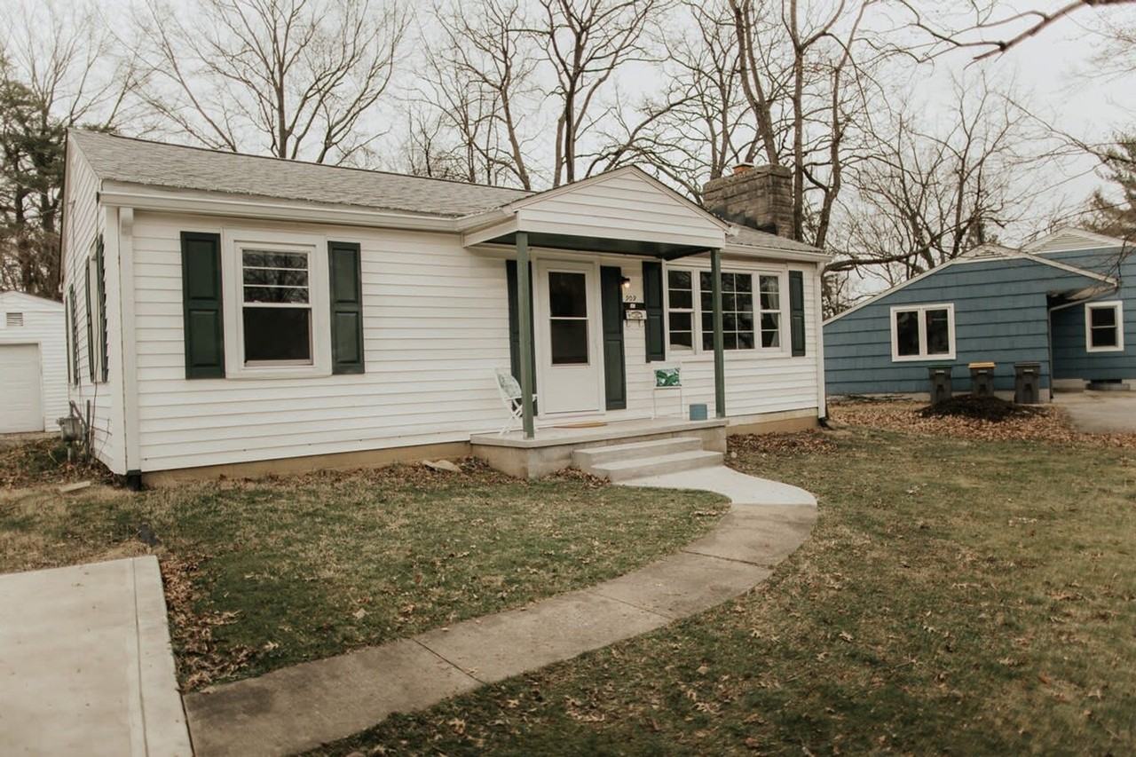 909 S Mitchell St #1303772P - Photo 4 of 50