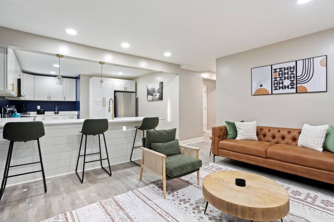 1523 South East Street - Photo 2 of 50