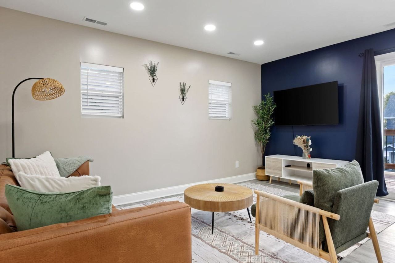 1523 South East Street - Photo 3 of 50