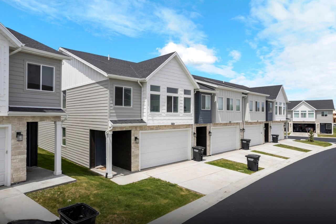 569 N Richland Valley St #1249870P - Photo 5 of 24