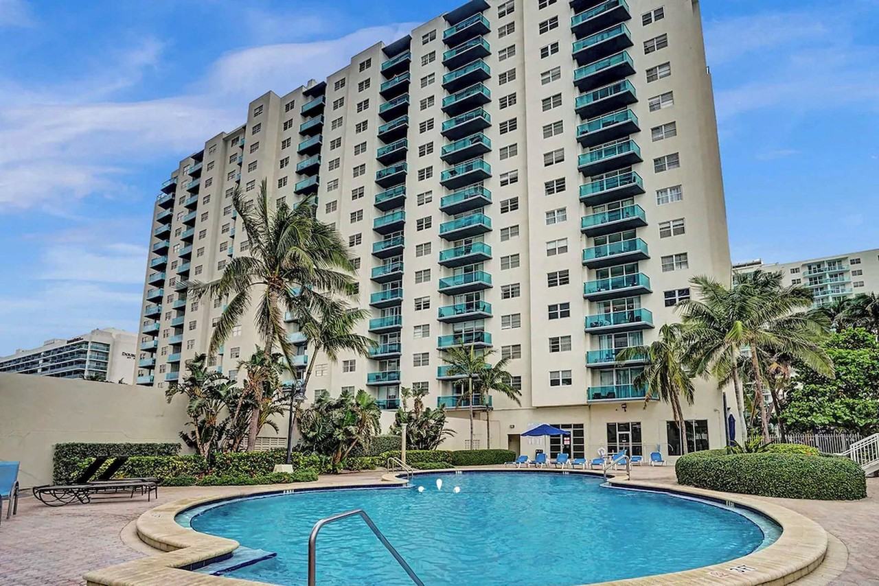 4001 South Ocean Drive #1327310P - Photo 7 of 35