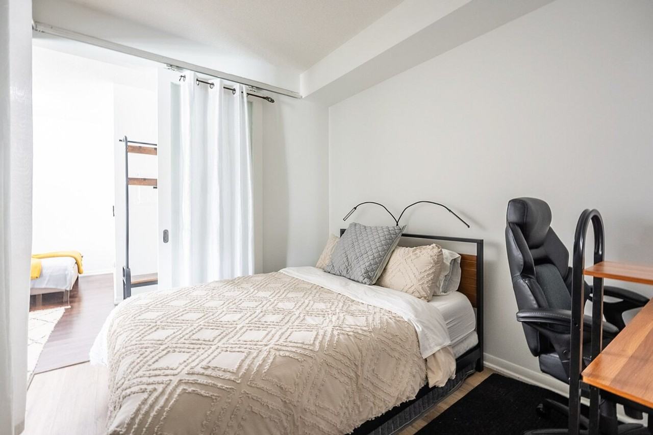 211 Fort York Blvd #1345951P - Photo 3 of 28