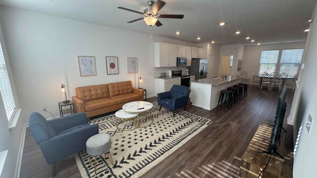 153 Roxanne Dr #1344198P - Photo 3 of 22