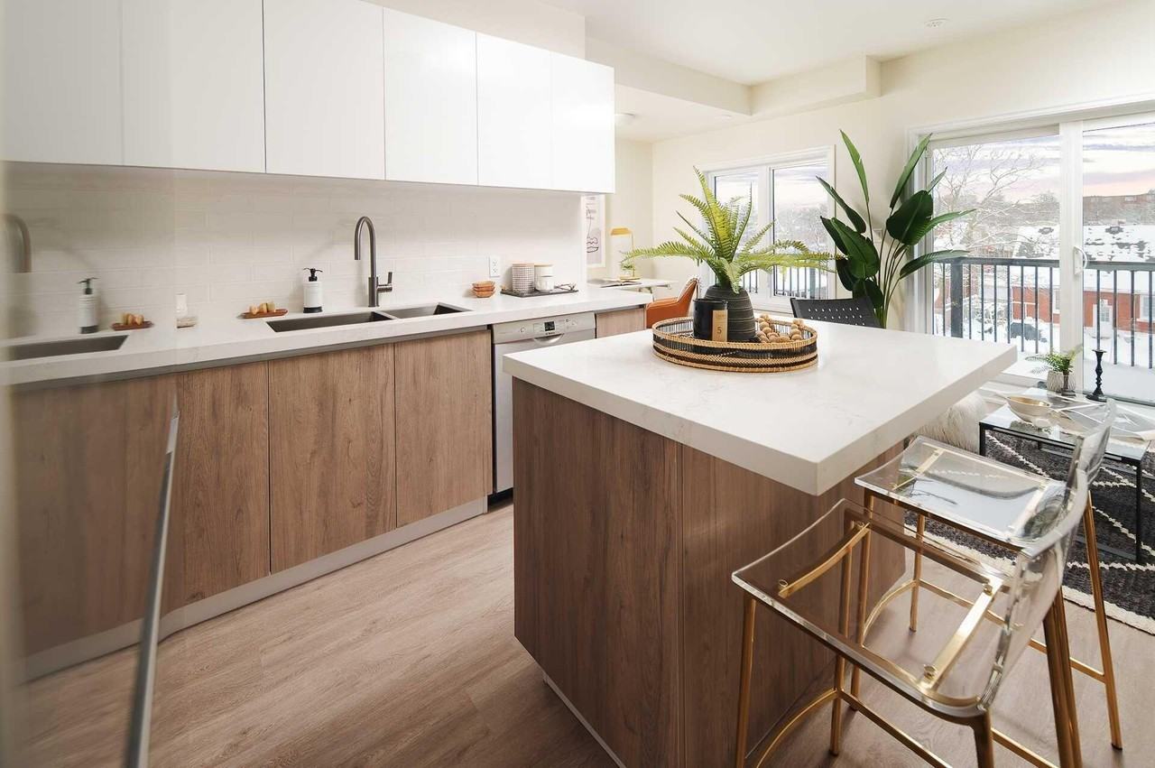 80 Sydney Street North - Photo 2 of 20