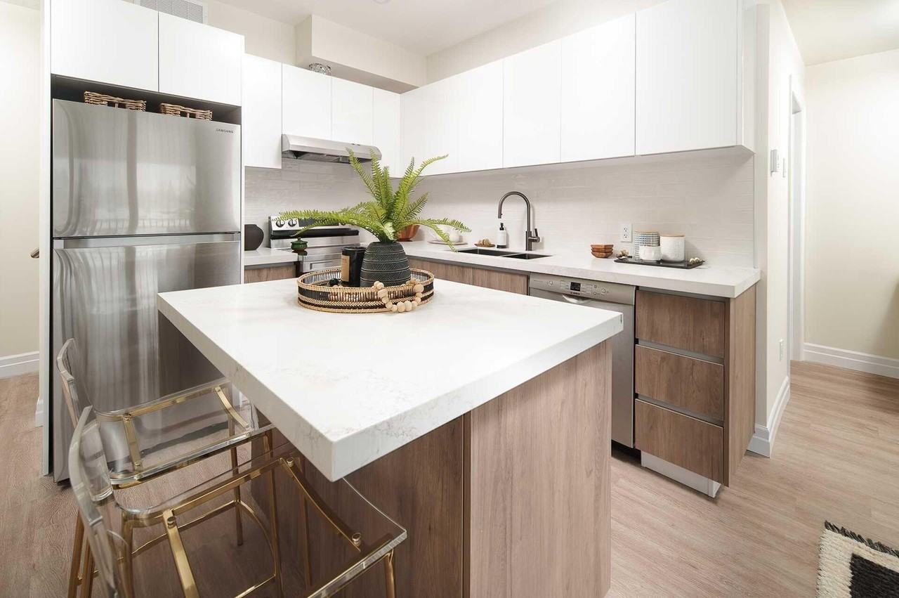 80 Sydney Street North - Photo 3 of 20