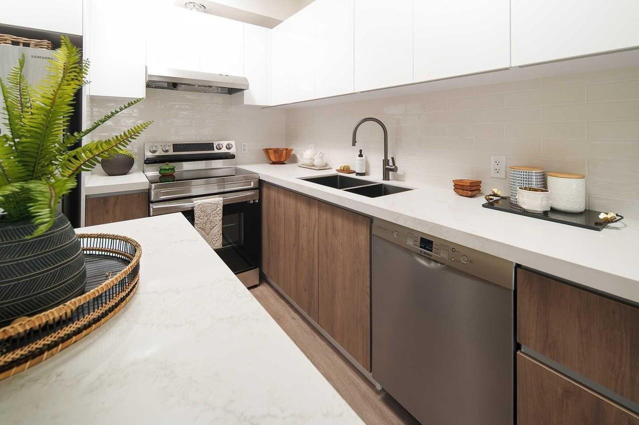 80 Sydney Street North - Photo 4 of 20