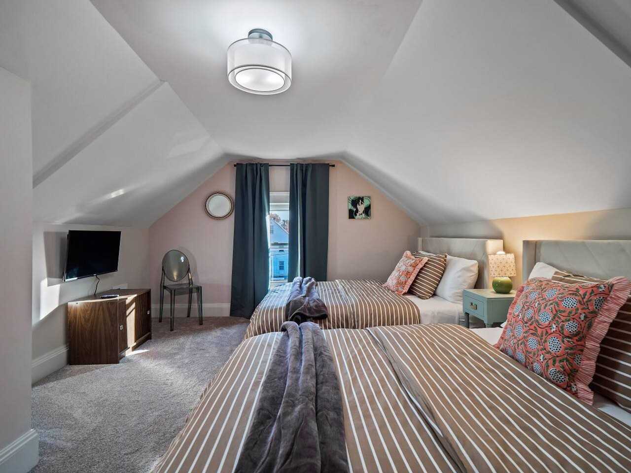 6110 Ellen Ave #1347050P - Photo 5 of 48